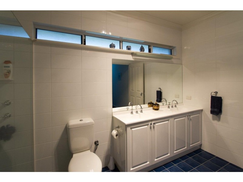 11 Brown Lane, White Peak WA 6532