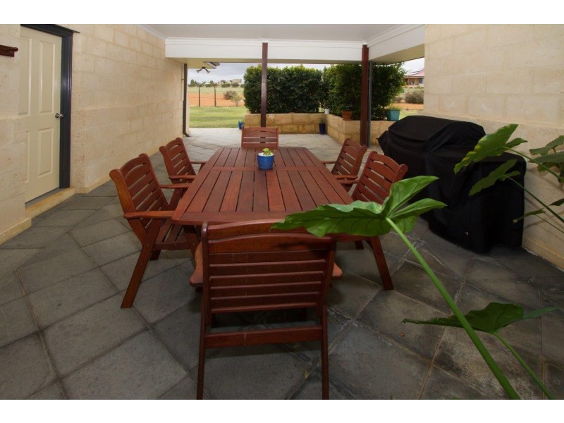 11 Brown Lane, White Peak WA 6532