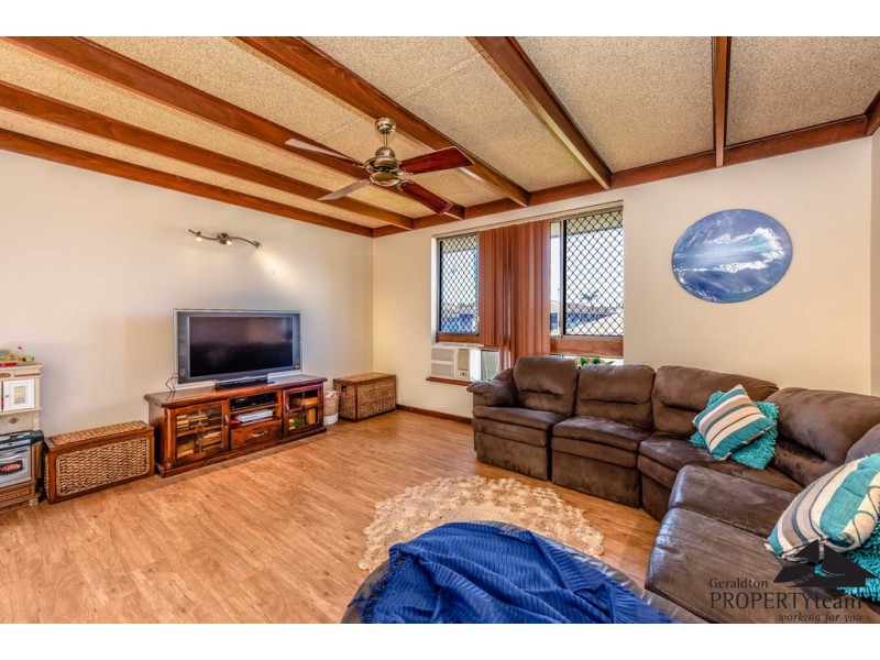 16 Batavia Place, Mahomets Flats WA 6530