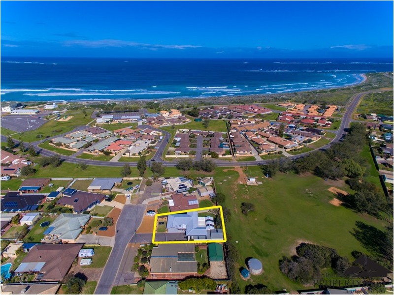 16 Batavia Place, Mahomets Flats WA 6530