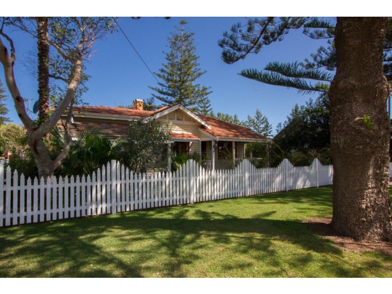 9 Jose Street, Beachlands WA 6530