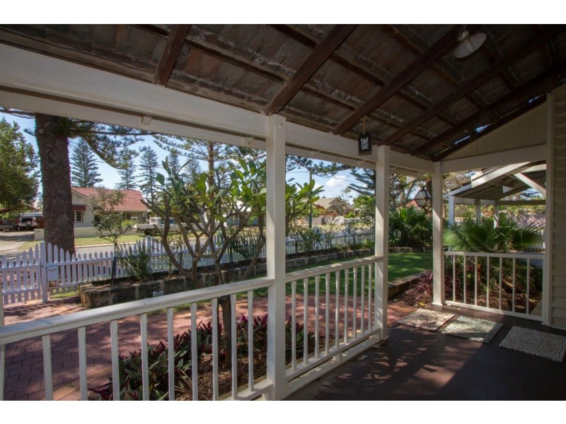 9 Jose Street, Beachlands WA 6530