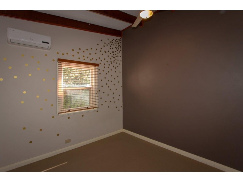 9 Jose Street, Beachlands WA 6530