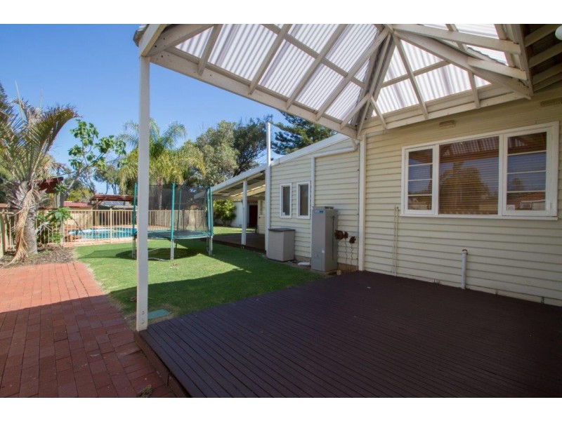 9 Jose Street, Beachlands WA 6530