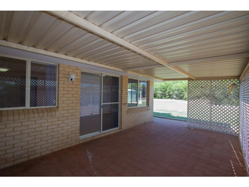 13 Hillview Drive, Drummond Cove WA 6532