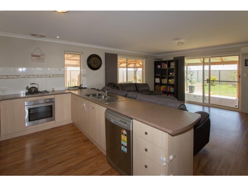 108 Moloney Street, Utakarra WA 6530