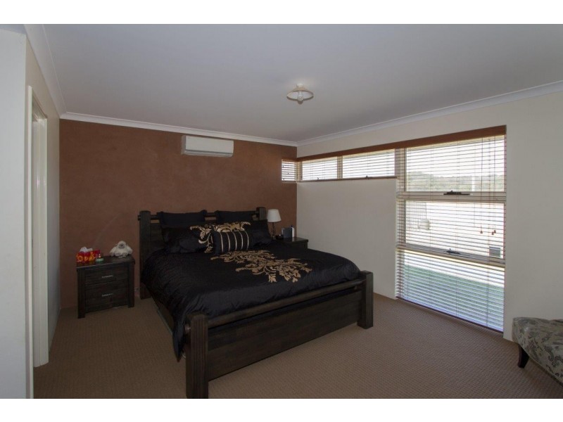 108 Moloney Street, Utakarra WA 6530