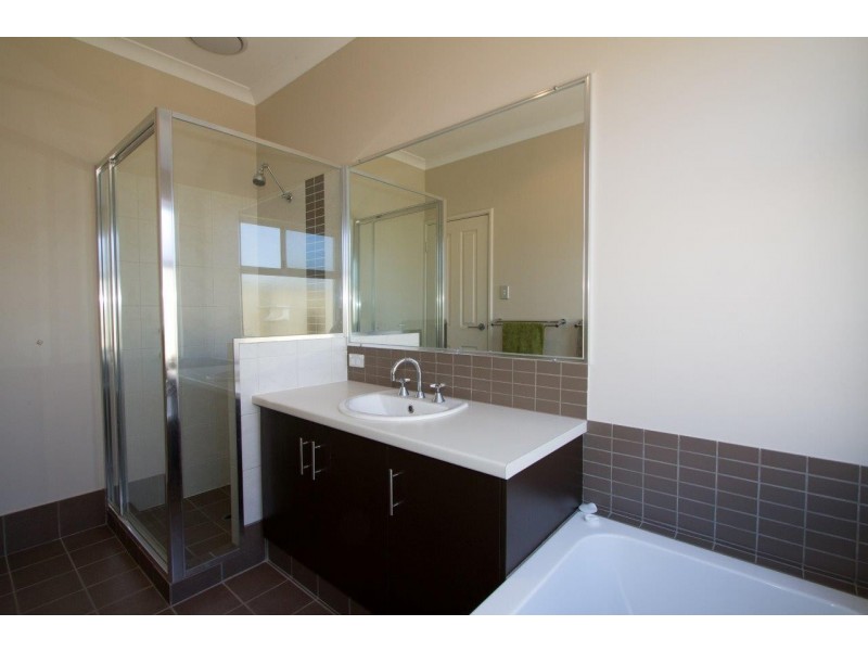 16 Jackson Loop, Wandina WA 6530