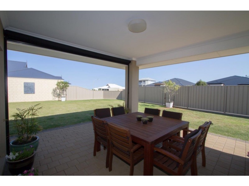 16 Jackson Loop, Wandina WA 6530