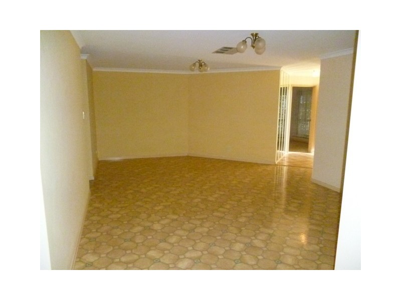 62 Kultown Drive, Waggrakine WA 6530