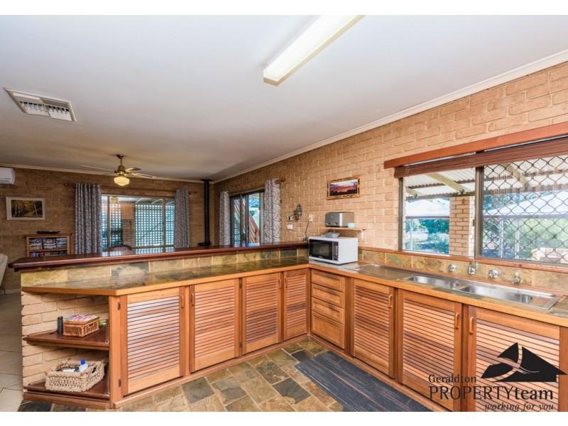 19 Adelaide Street, Waggrakine WA 6530