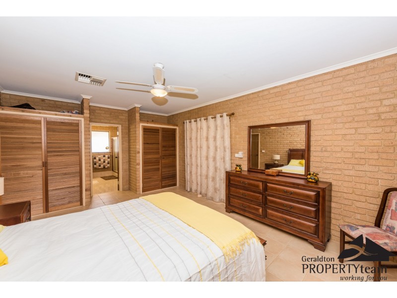 19 Adelaide Street, Waggrakine WA 6530