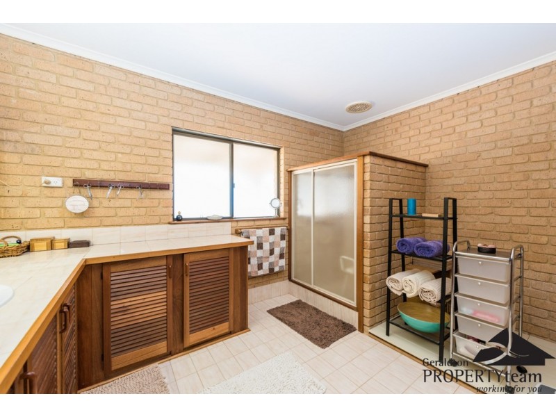 19 Adelaide Street, Waggrakine WA 6530