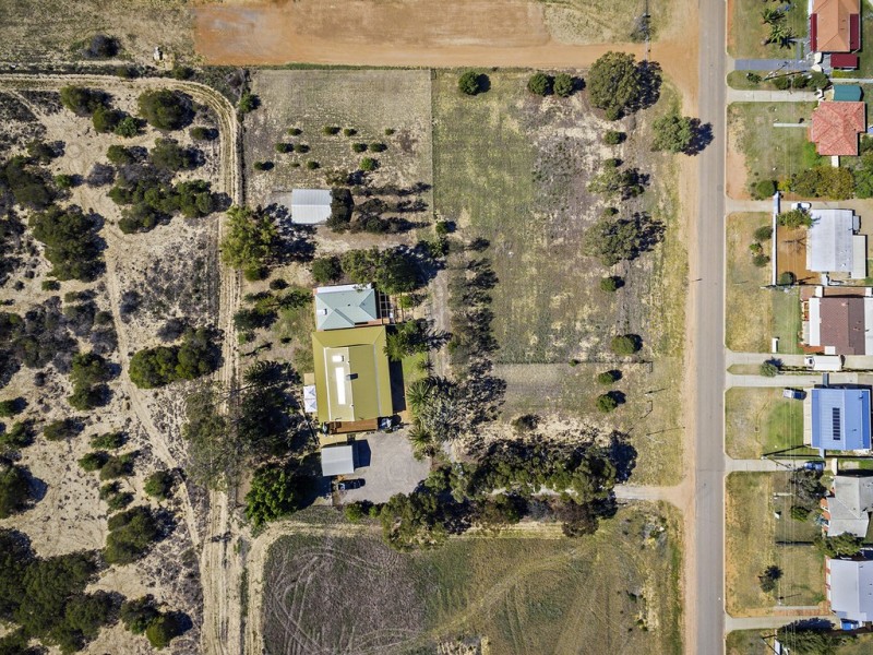 19 Adelaide Street, Waggrakine WA 6530