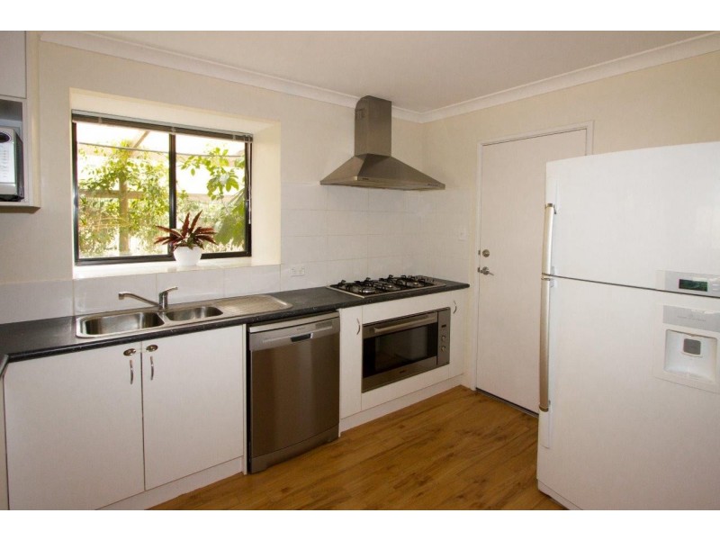 65 Sutcliffe Road, Waggrakine WA 6530