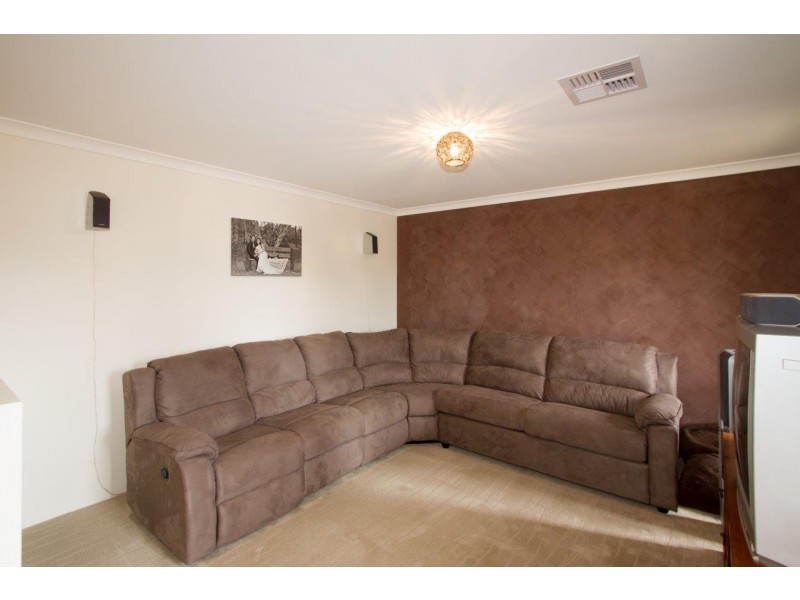 65 Sutcliffe Road, Waggrakine WA 6530