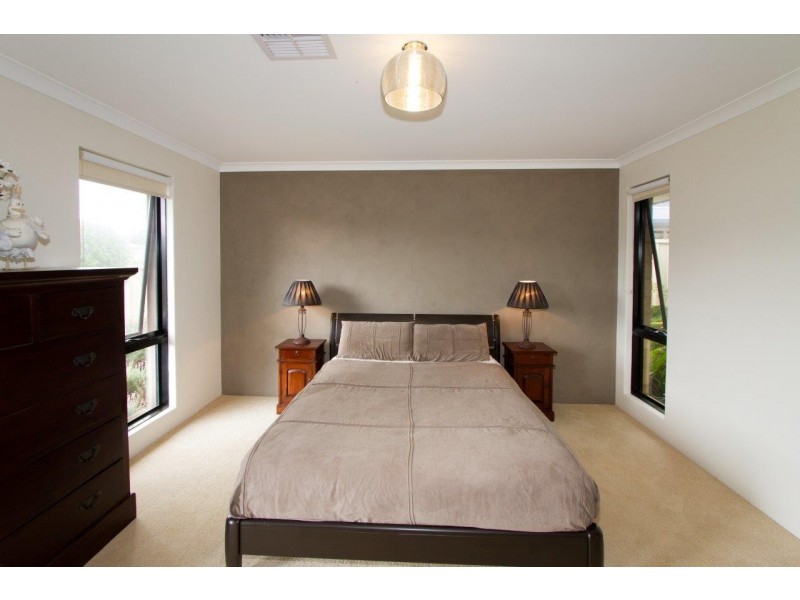 65 Sutcliffe Road, Waggrakine WA 6530