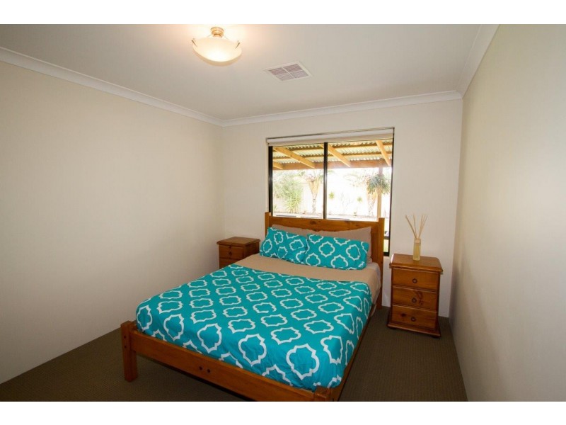 65 Sutcliffe Road, Waggrakine WA 6530