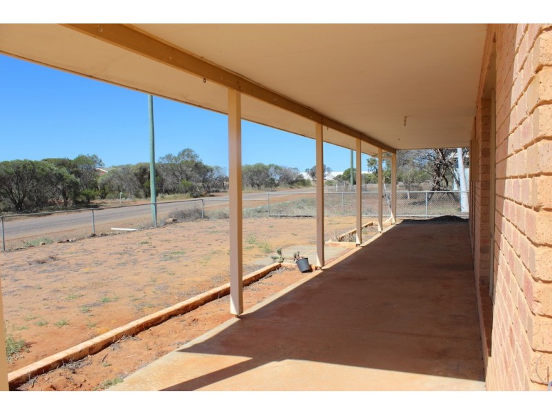 7068 Chapman Valley Road, South Yuna WA 6532