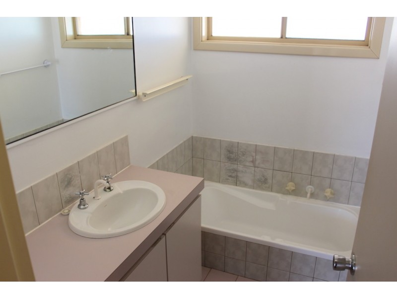 7068 Chapman Valley Road, South Yuna WA 6532