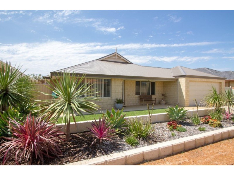 9 Colonen Street, Wandina WA 6530