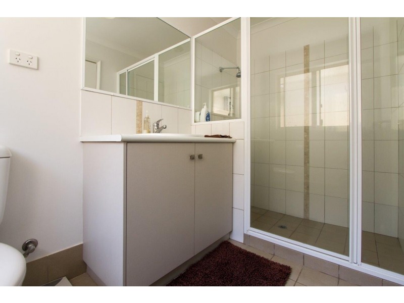 9 Colonen Street, Wandina WA 6530