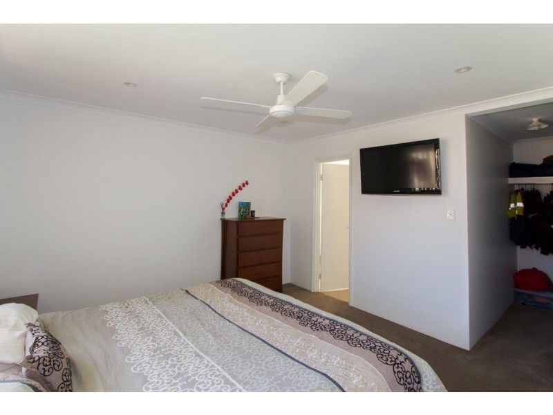 9 Colonen Street, Wandina WA 6530