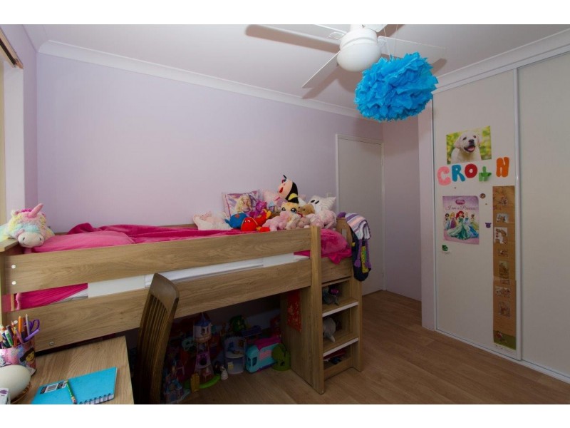 9 Colonen Street, Wandina WA 6530