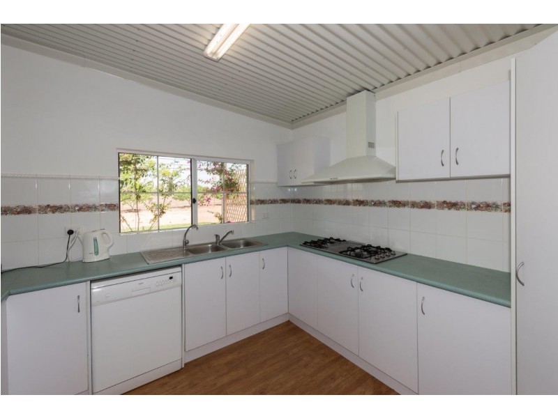 5 Hill River Way, Moonyoonooka WA 6532