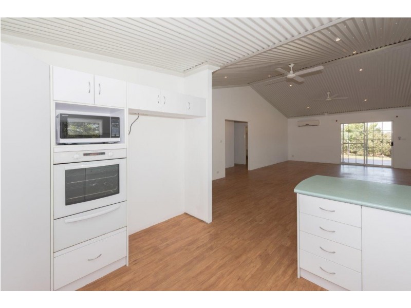 5 Hill River Way, Moonyoonooka WA 6532