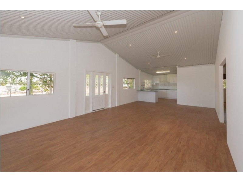 5 Hill River Way, Moonyoonooka WA 6532