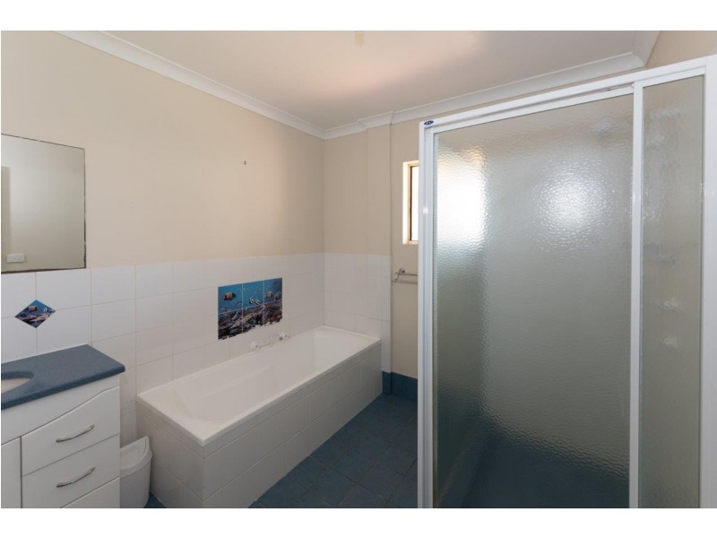 5 Hill River Way, Moonyoonooka WA 6532