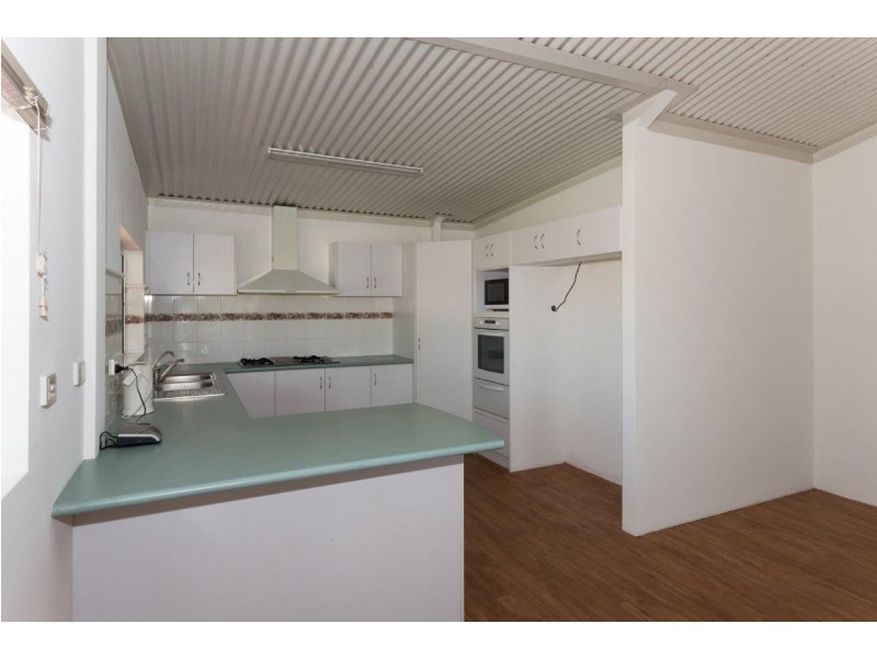 5 Hill River Way, Moonyoonooka WA 6532