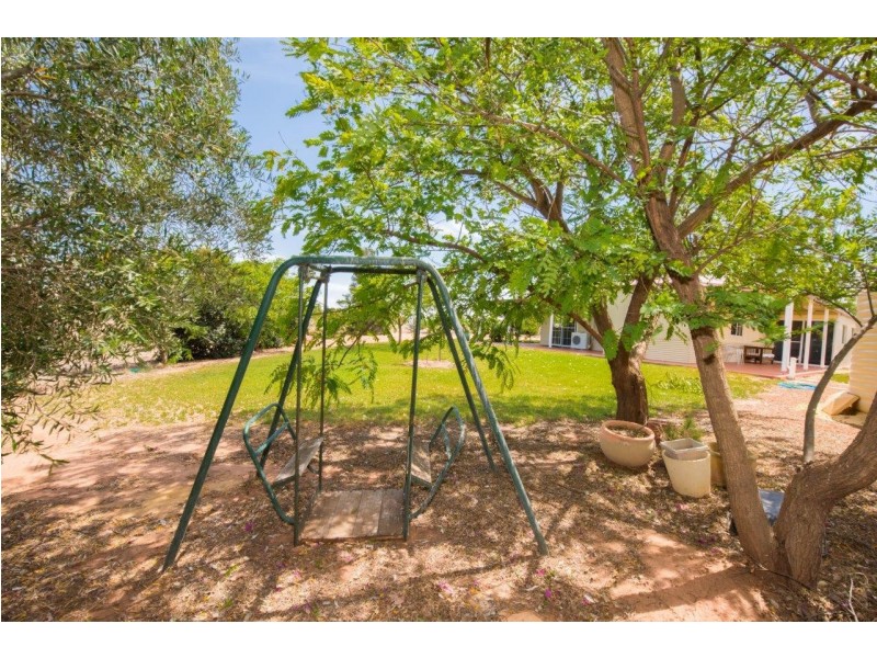 5 Hill River Way, Moonyoonooka WA 6532