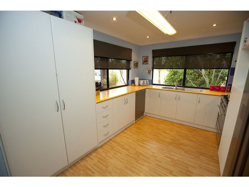 17 Foxglove Place, Strathalbyn WA 6530