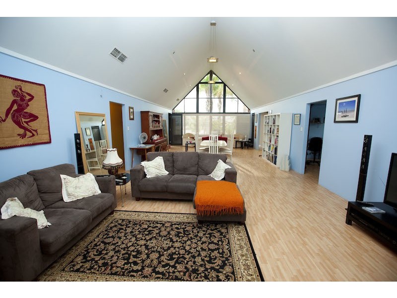 17 Foxglove Place, Strathalbyn WA 6530