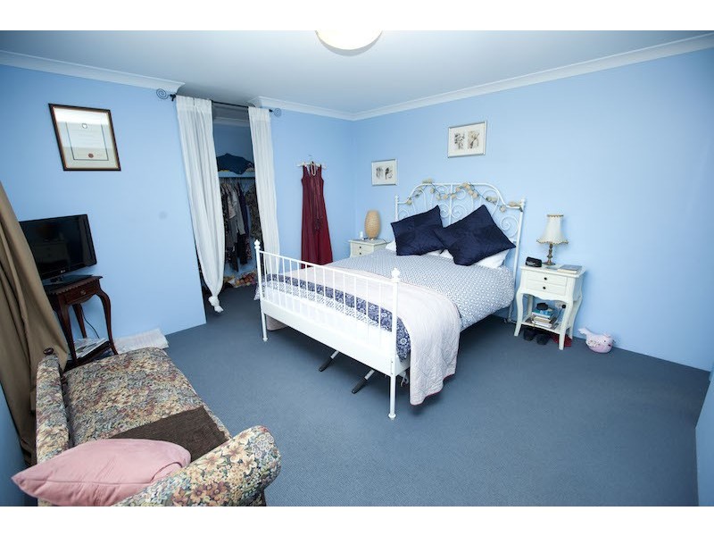 17 Foxglove Place, Strathalbyn WA 6530