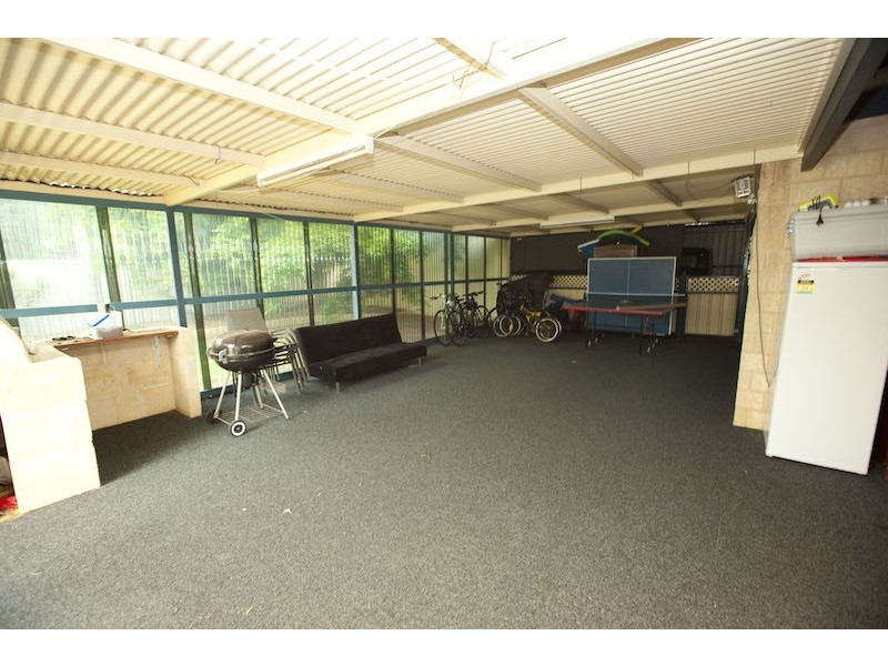 17 Foxglove Place, Strathalbyn WA 6530