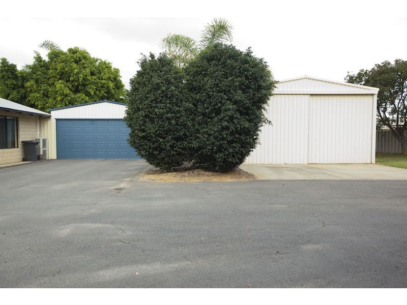 17 Foxglove Place, Strathalbyn WA 6530