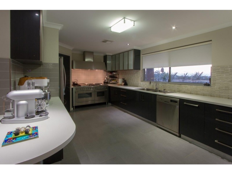 48 Coffee Pot Drive, Waggrakine WA 6530