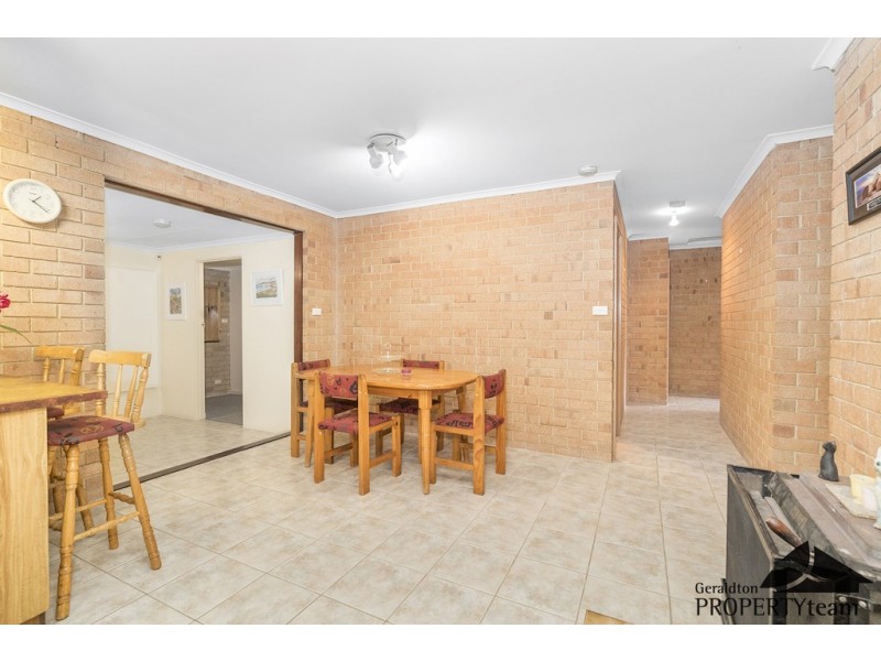 196 Chapman Valley Road, Waggrakine WA 6530