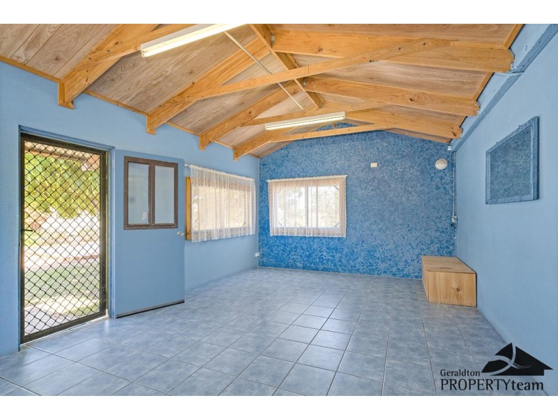 196 Chapman Valley Road, Waggrakine WA 6530