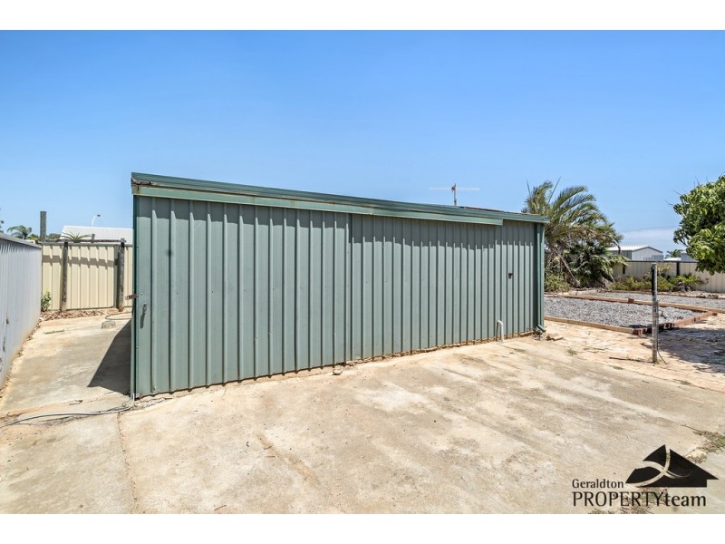 196 Chapman Valley Road, Waggrakine WA 6530