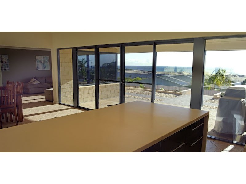 16 Eakins Crescent, Wandina WA 6530