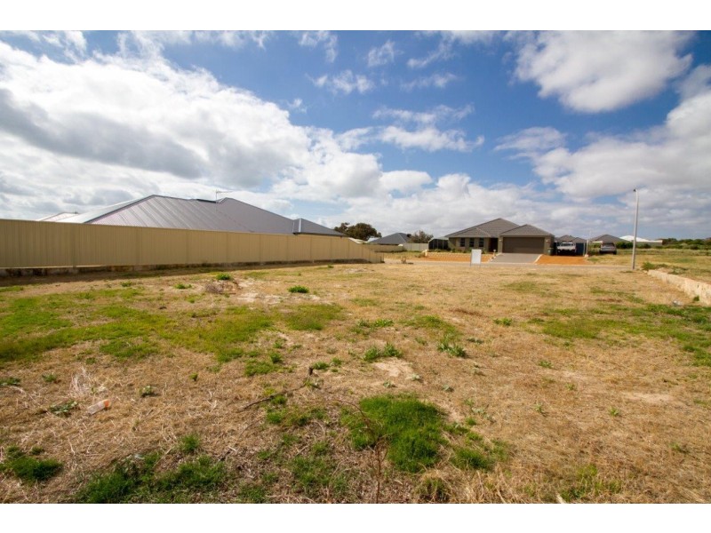 8 Reflection Cove, Drummond Cove WA 6532