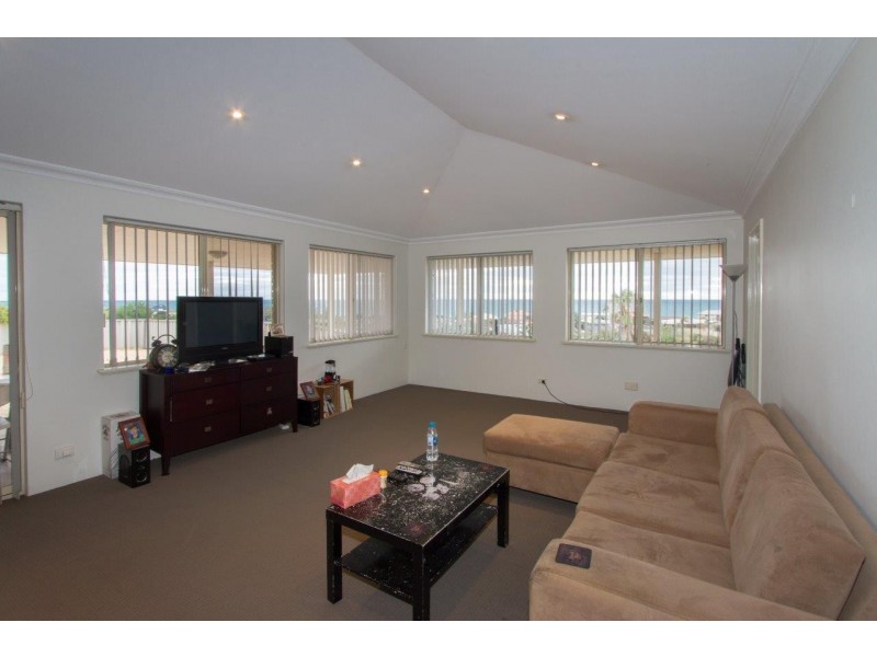 8 Dolphin Street, Mount Tarcoola WA 6530