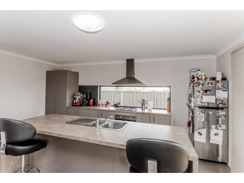 25 Viewpoint Mews, Drummond Cove WA 6532