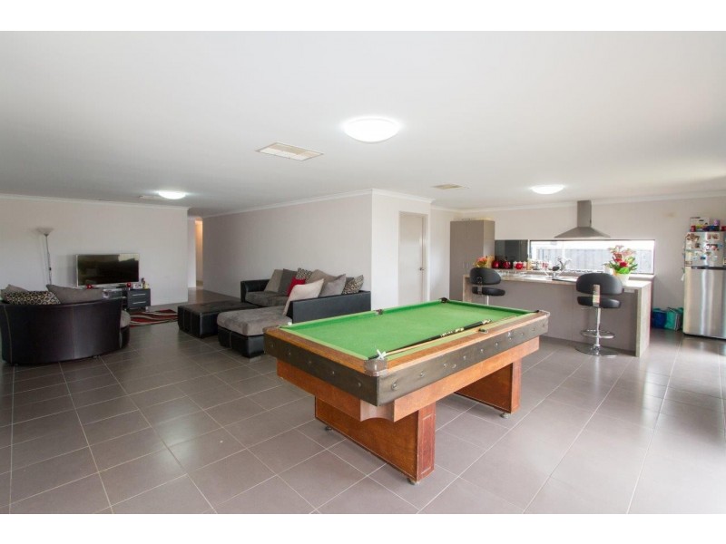 25 Viewpoint Mews, Drummond Cove WA 6532