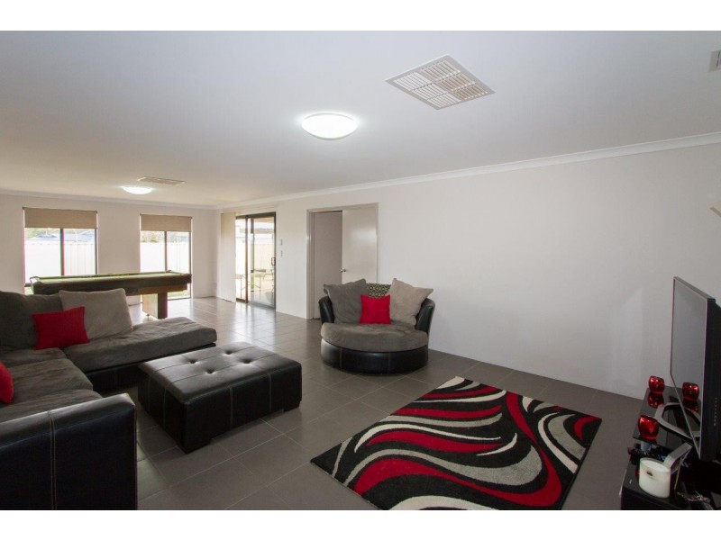 25 Viewpoint Mews, Drummond Cove WA 6532