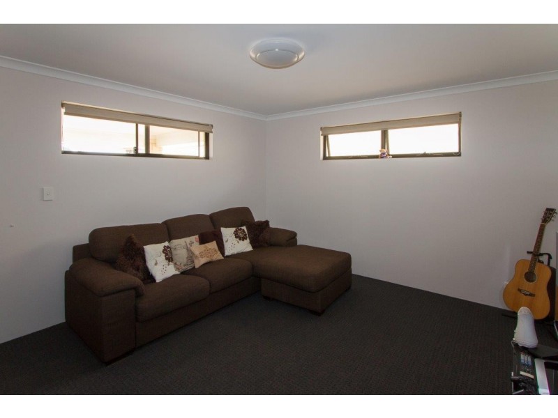 25 Viewpoint Mews, Drummond Cove WA 6532